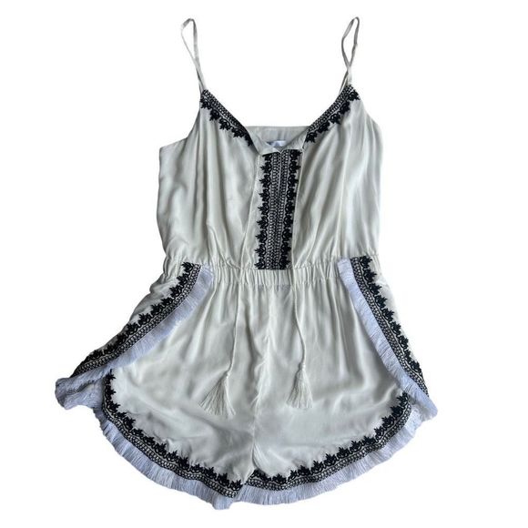 Guess Women's White Embroidered Boho Tassel Romper Size Medium - Picture 2 of 11
